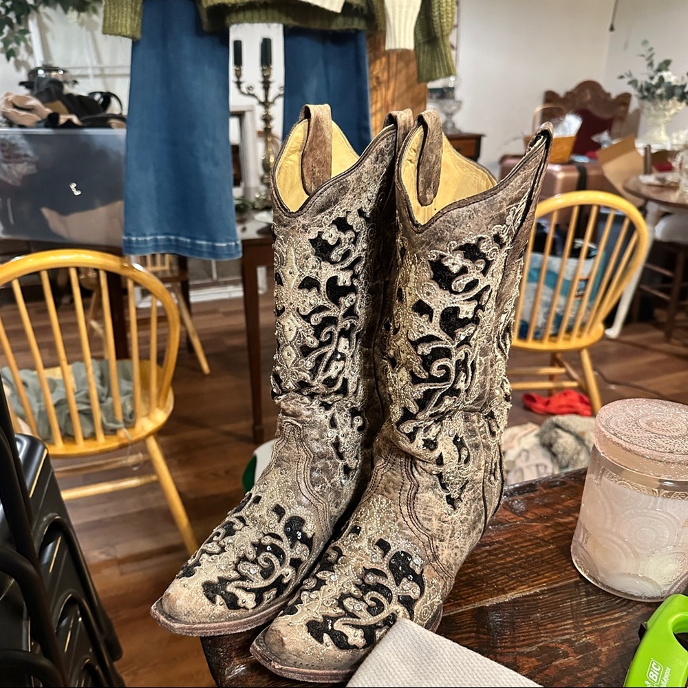 Corral boots - 7.5 - Genuine Leather